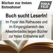 Rathaus und Allwetterbad Bücher zur freien Entnahme.